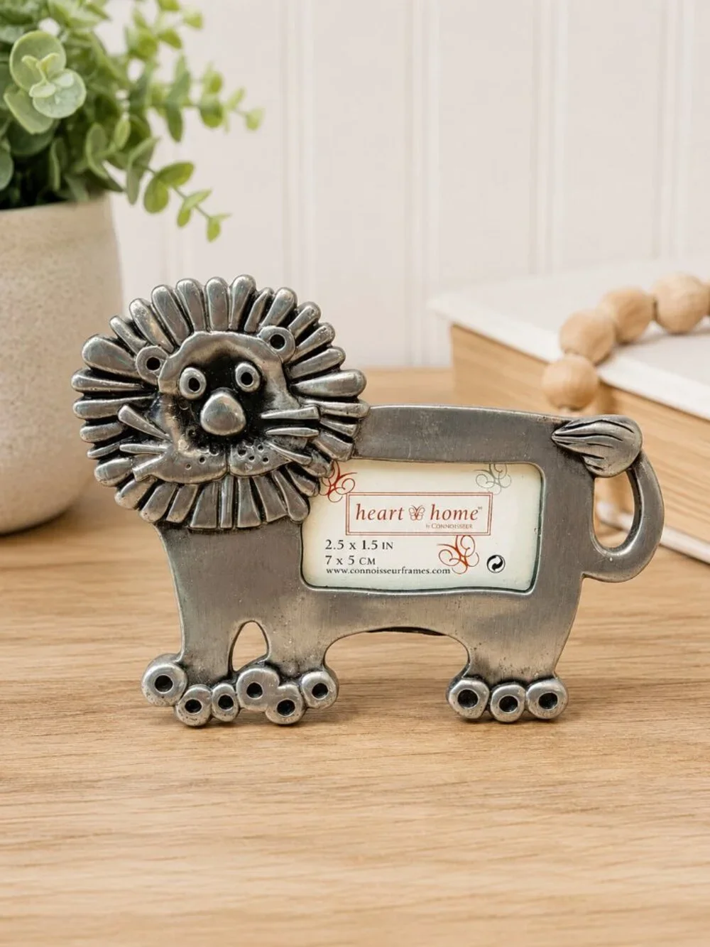 Vintage Connoisseur Heart & Home Pewter Lion Mini Picture Frame 2.5 x 1.5
